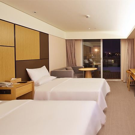 Ji Hotel Shanghai Hongqiao Airport Huqingping Highway Exterior photo