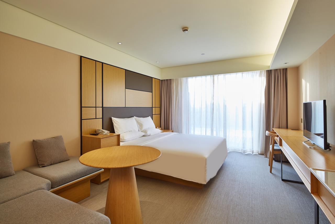 Ji Hotel Shanghai Hongqiao Airport Huqingping Highway Exterior photo