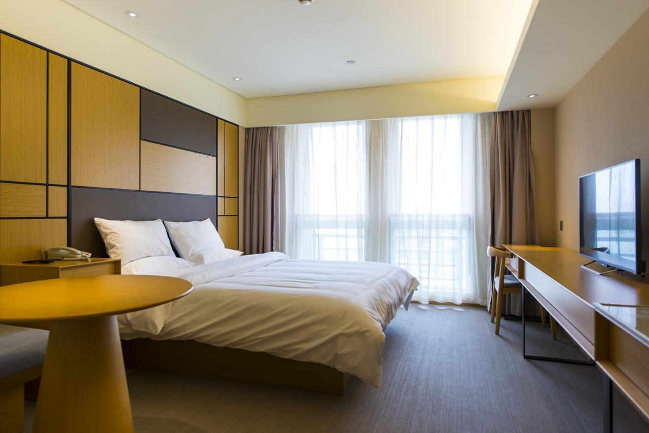 Ji Hotel Shanghai Hongqiao Airport Huqingping Highway Exterior photo