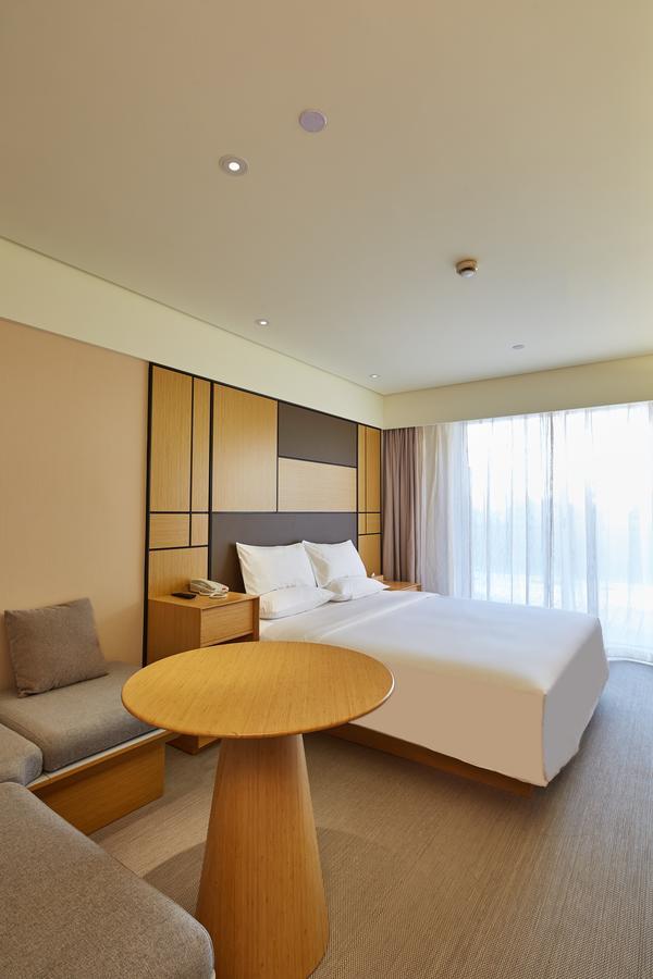 Ji Hotel Shanghai Hongqiao Airport Huqingping Highway Exterior photo