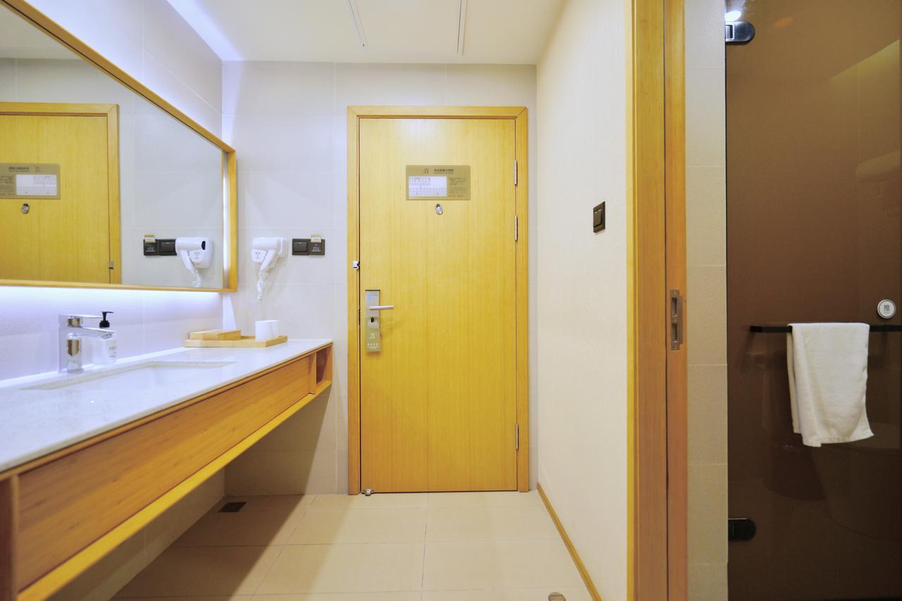 Ji Hotel Shanghai Hongqiao Airport Huqingping Highway Exterior photo